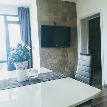 Aleksandar House بيت للعطل