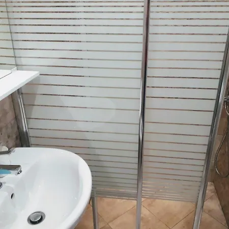 Aleksandar House بيت للعطل Marinka