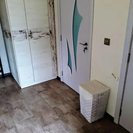 بيت للعطل Aleksandar House *