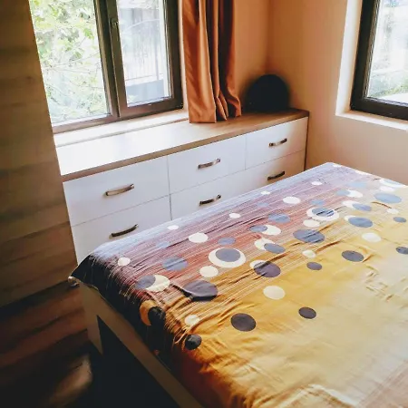 بيت للعطل Aleksandar House Marinka