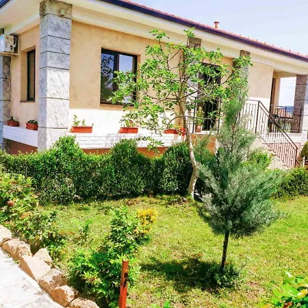 Aleksandar House Holiday home *
